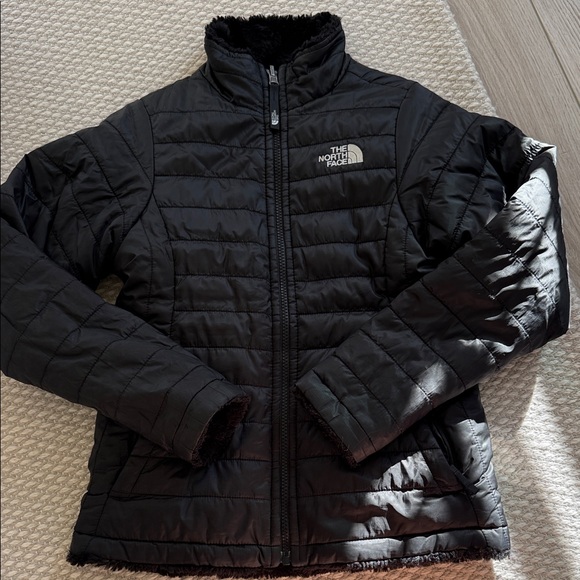 The North Face Girls Mossbud Reversible Puffer Jacket Black Size M